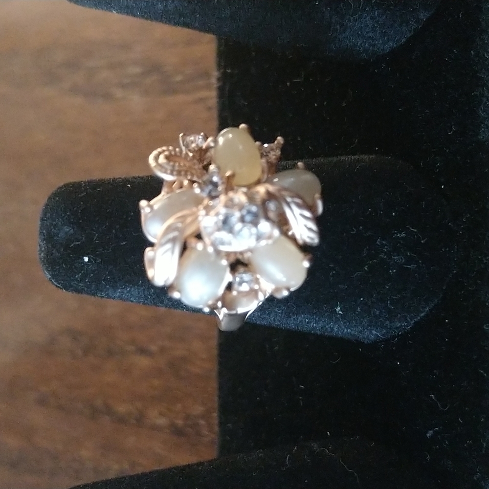 Ring - Picture 4 of 11